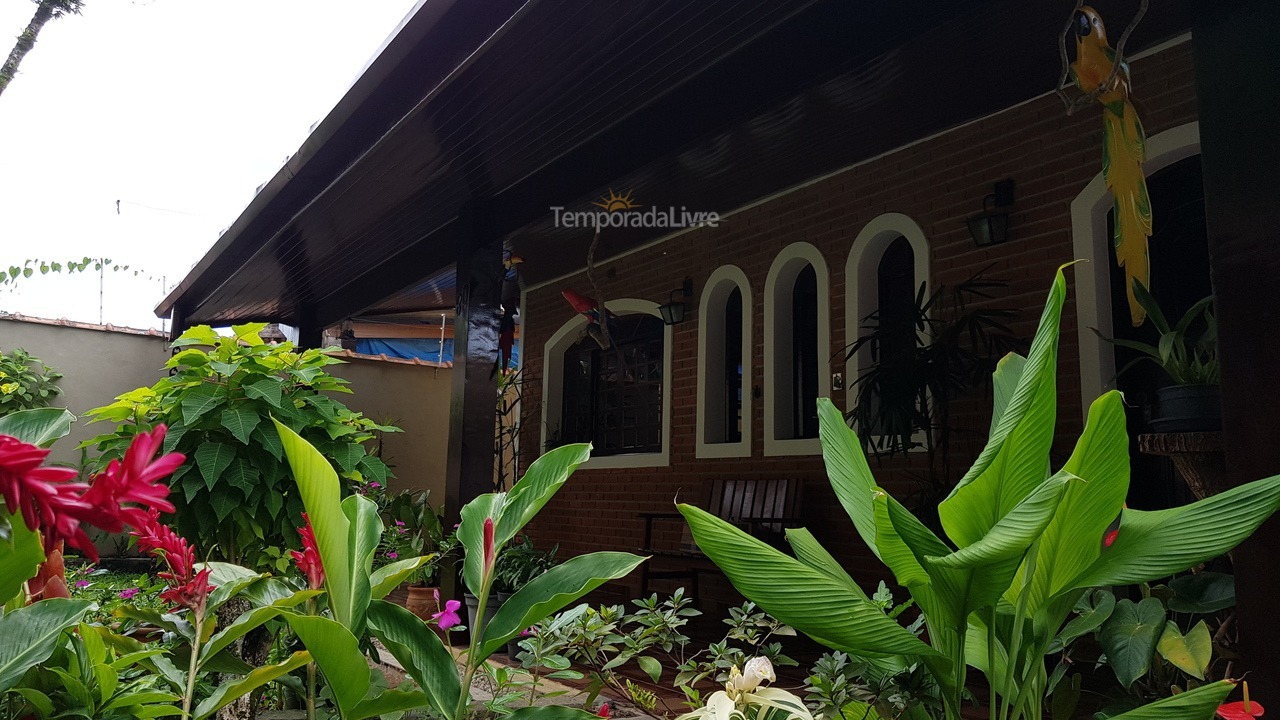 Casa para aluguel de temporada em Caraguatatuba (Prainha)