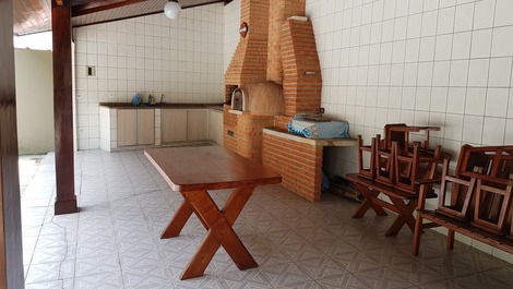 Casa com ar condicionado, piscina e Wi-Fi-Caraguatatuba