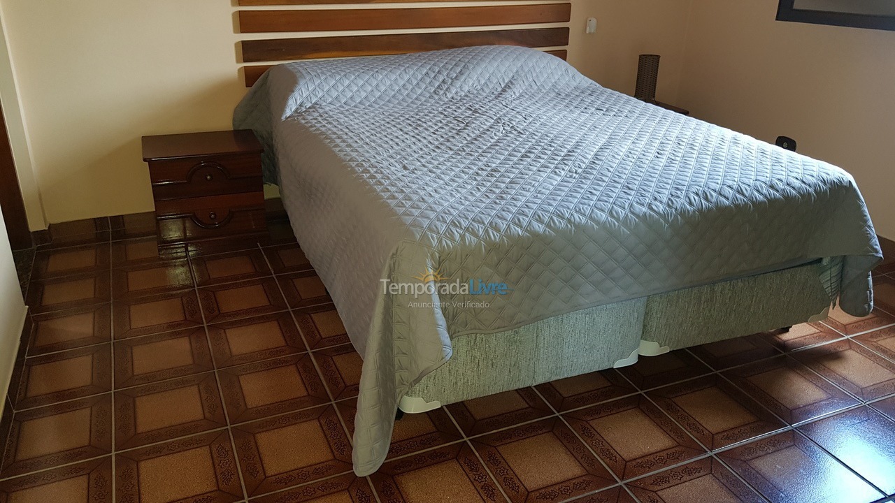 Casa para aluguel de temporada em Caraguatatuba (Prainha)