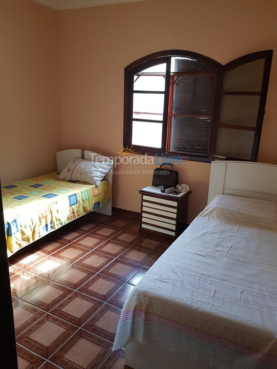 Casa para aluguel de temporada em Caraguatatuba (Prainha)