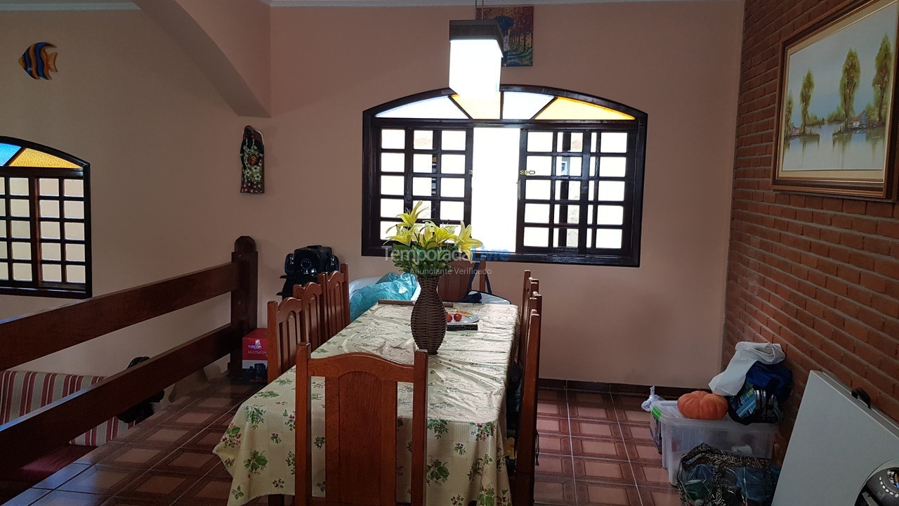 Casa para aluguel de temporada em Caraguatatuba (Prainha)