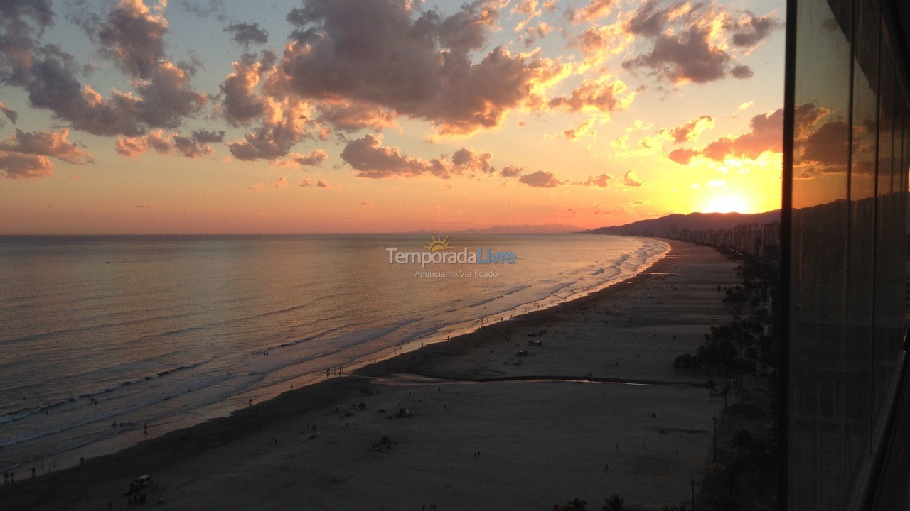 Apartamento para aluguel de temporada em Praia Grande (Guilhermina)