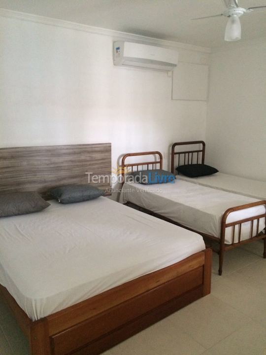 Casa para aluguel de temporada em Ubatuba (Praia Grande)