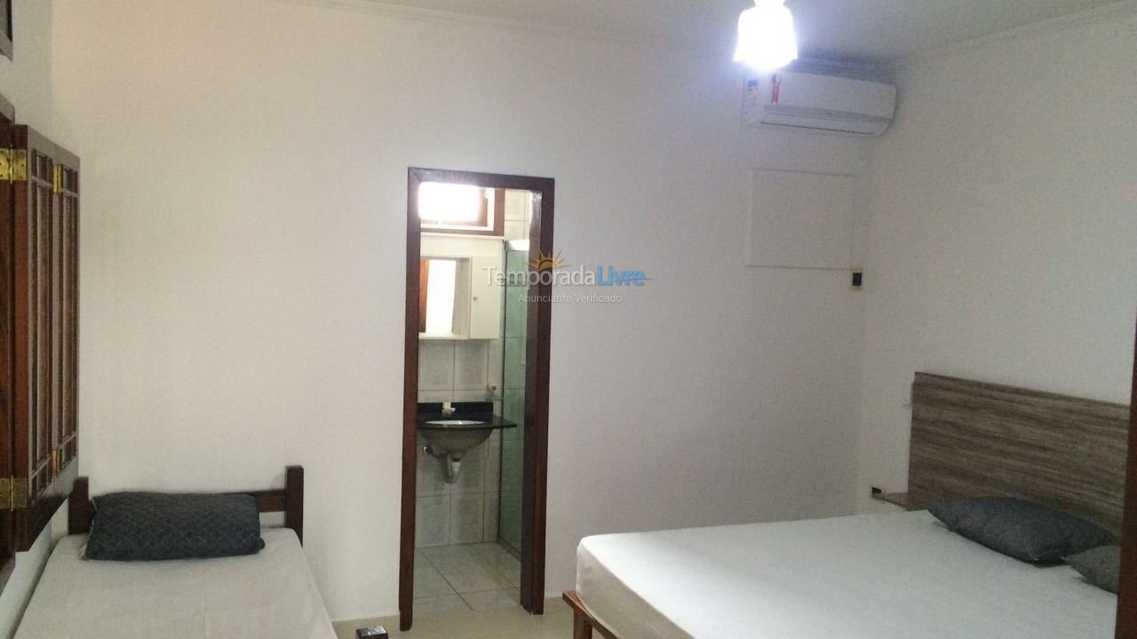 Casa para aluguel de temporada em Ubatuba (Praia Grande)