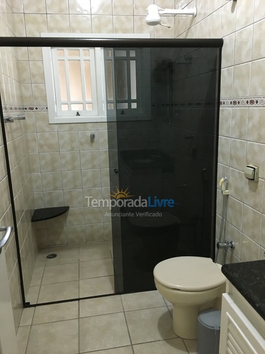 Casa para aluguel de temporada em Ubatuba (Praia Grande)