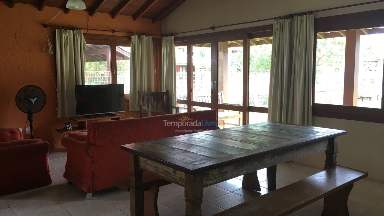 Casa para alquiler de vacaciones em Garopaba (Praia da Ferrugem)