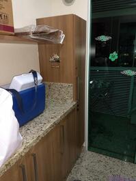 Apt on top floor with 4 newly furnished suites 60 m from the beach