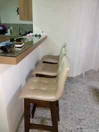 Apt on top floor with 4 newly furnished suites 60 m from the beach