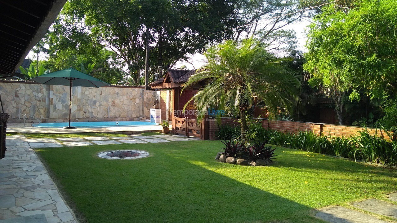 Casa para alquiler de vacaciones em Ubatuba (Praia de Itamambuca)