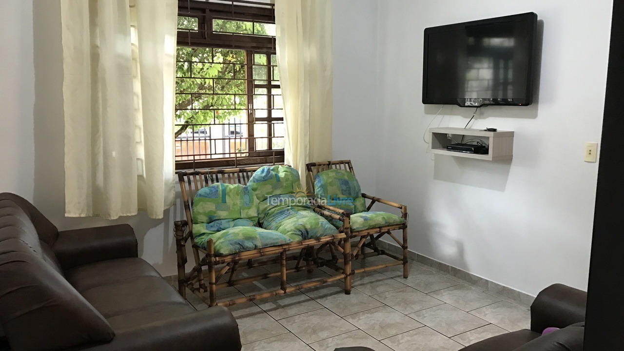 Casa para aluguel de temporada em São Francisco do Sul (Enseada)