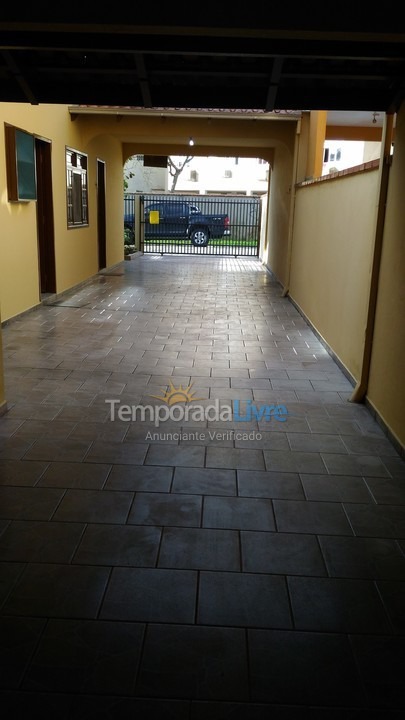 Casa para aluguel de temporada em São Francisco do Sul (Enseada)