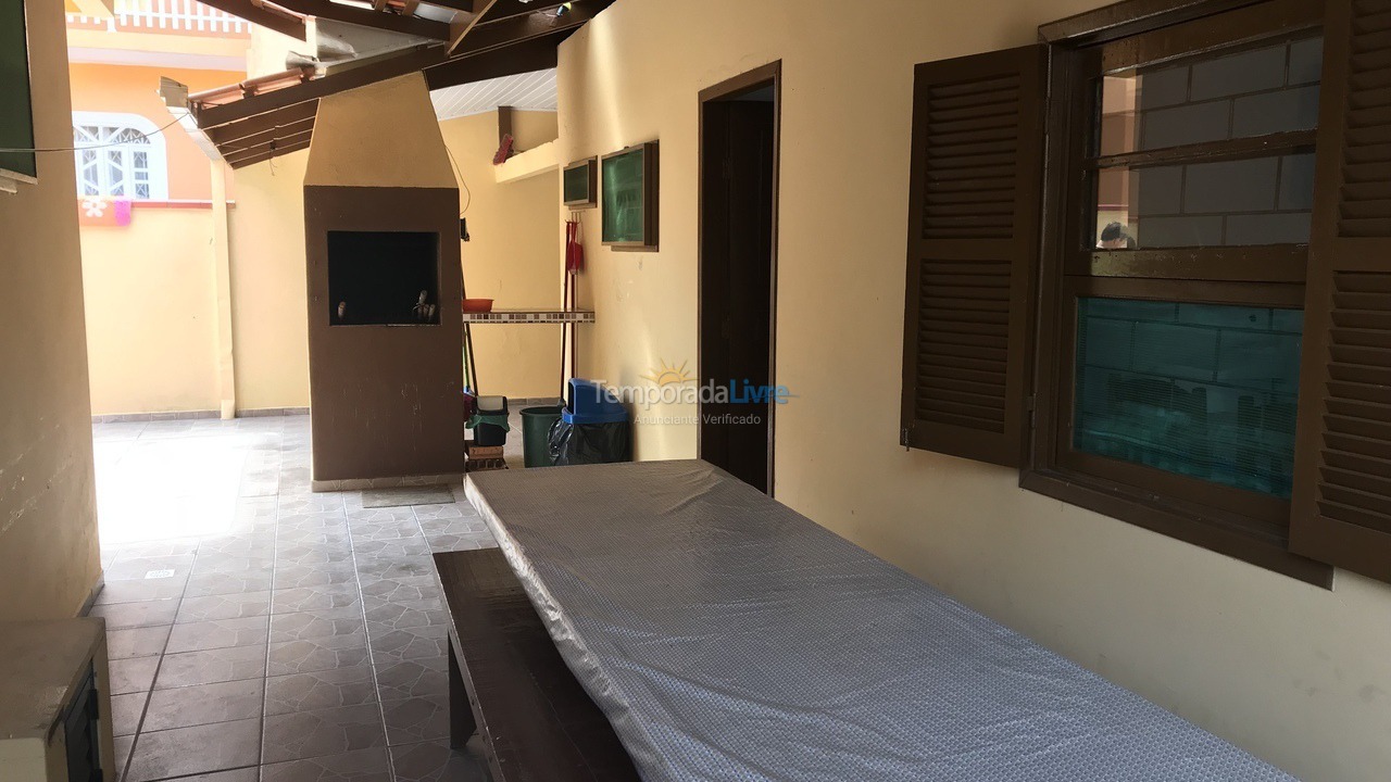 Casa para aluguel de temporada em São Francisco do Sul (Enseada)