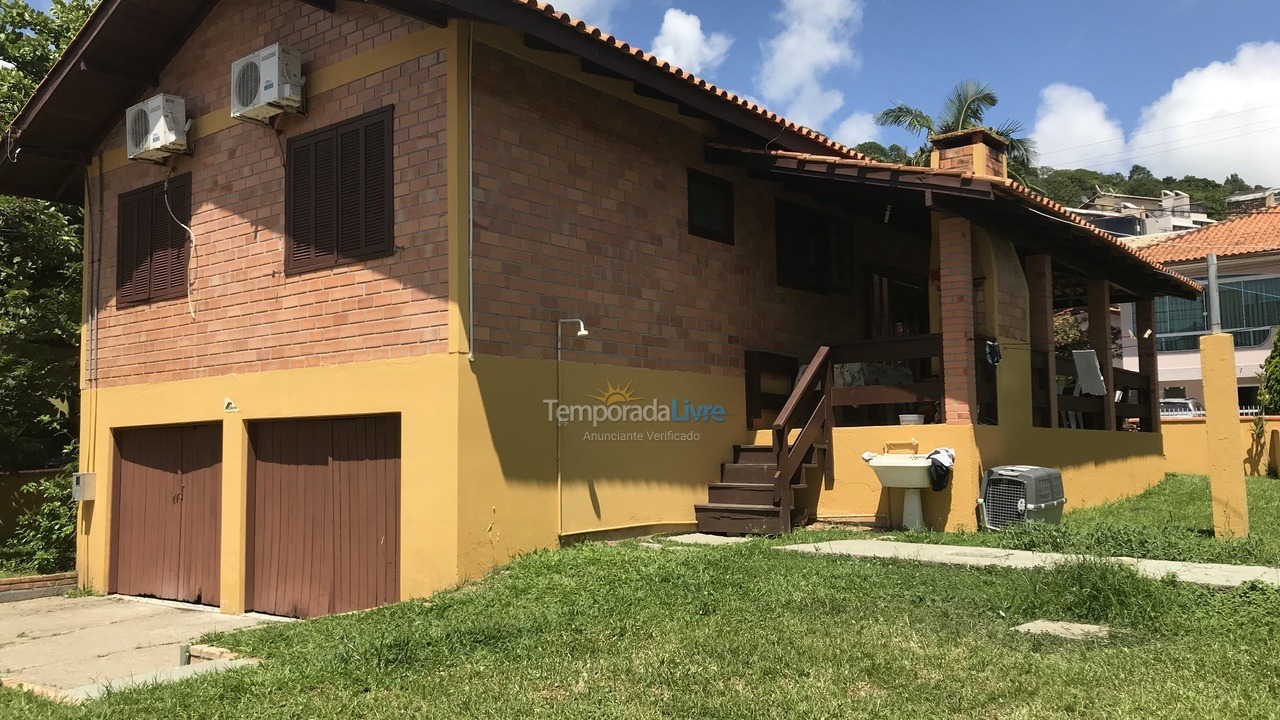 House for vacation rental in Bombinhas (Praia de Bombinhas)