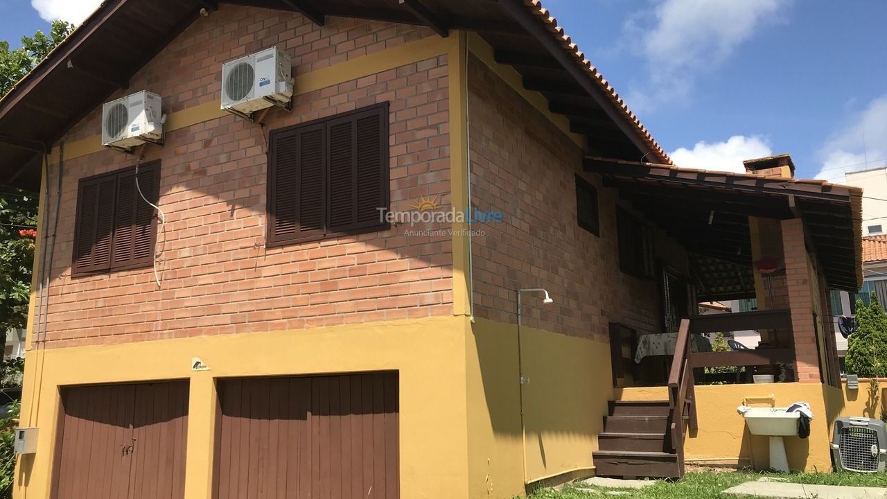 House for vacation rental in Bombinhas (Praia de Bombinhas)