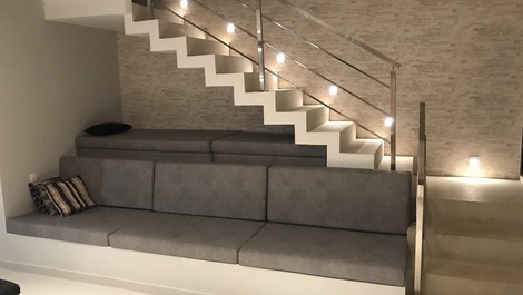 CASA 70 METROS DA PRAINHA COM 4 GRANDES SUÍTES