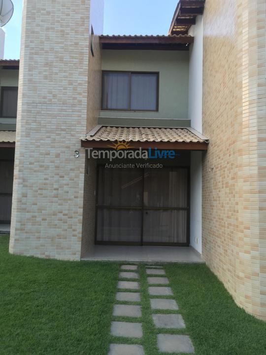 Casa para aluguel de temporada em Camaçari (Praia de Guarajuba)