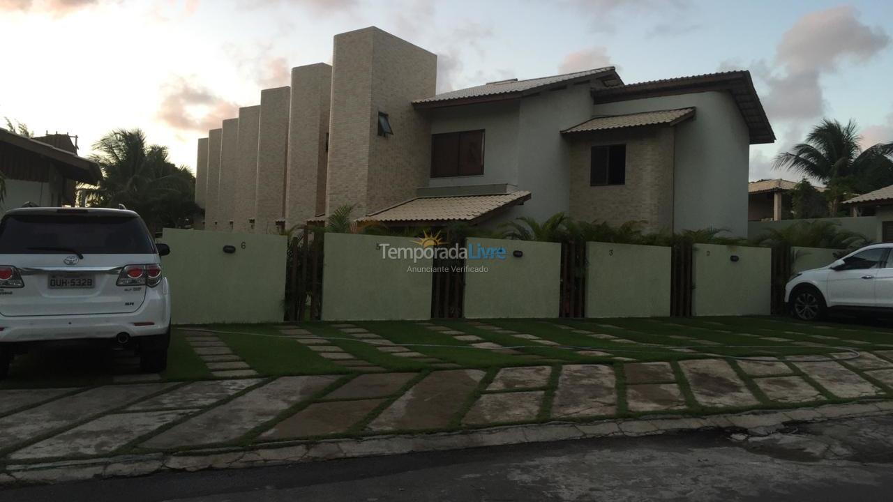 Casa para aluguel de temporada em Camaçari (Praia de Guarajuba)