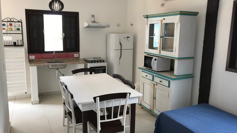 VILA DA PRAIA, LINDOS APTOS -150 METROS DA PRAIA DA LAGOINHA-UBATUBA!