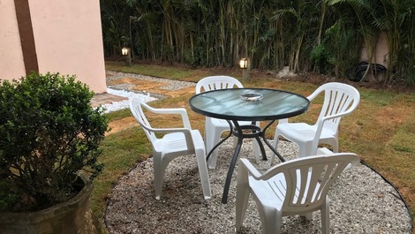 VILA DA PRAIA, LINDOS APTOS -150 METROS DA PRAIA DA LAGOINHA-UBATUBA!