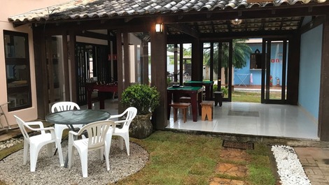 VILA DA PRAIA, LINDOS APTOS -150 METROS DA PRAIA DA LAGOINHA-UBATUBA!