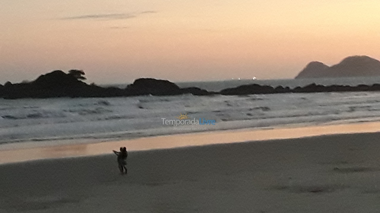 Apartamento para alquiler de vacaciones em Guarujá (Pitangueiras)