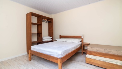 HIGH STANDARD HOUSE AT 150 MTS FROM MARISCAL BEACH