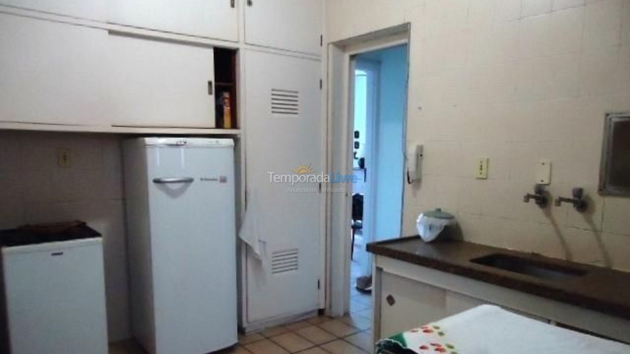 Apartamento para aluguel de temporada em Guarujá (Pitangueiras)