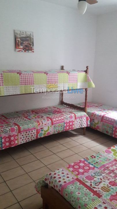 Apartamento para aluguel de temporada em Guarujá (Pitangueiras)