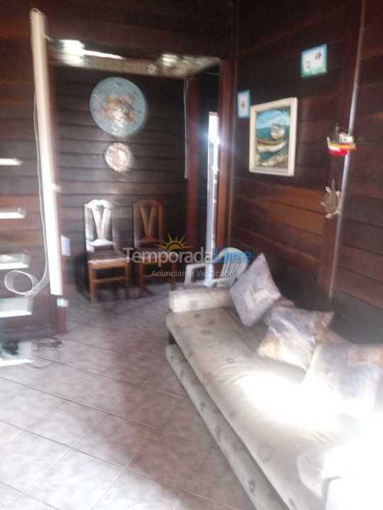 Casa para aluguel de temporada em Arraial do Cabo (Figueira)