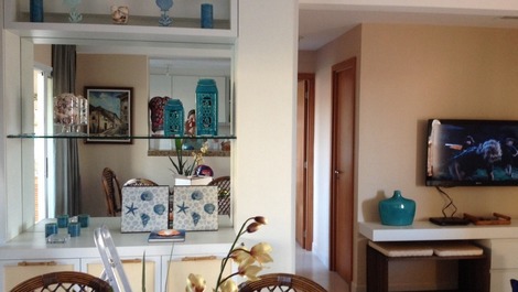 Sala mobiliada e decorada