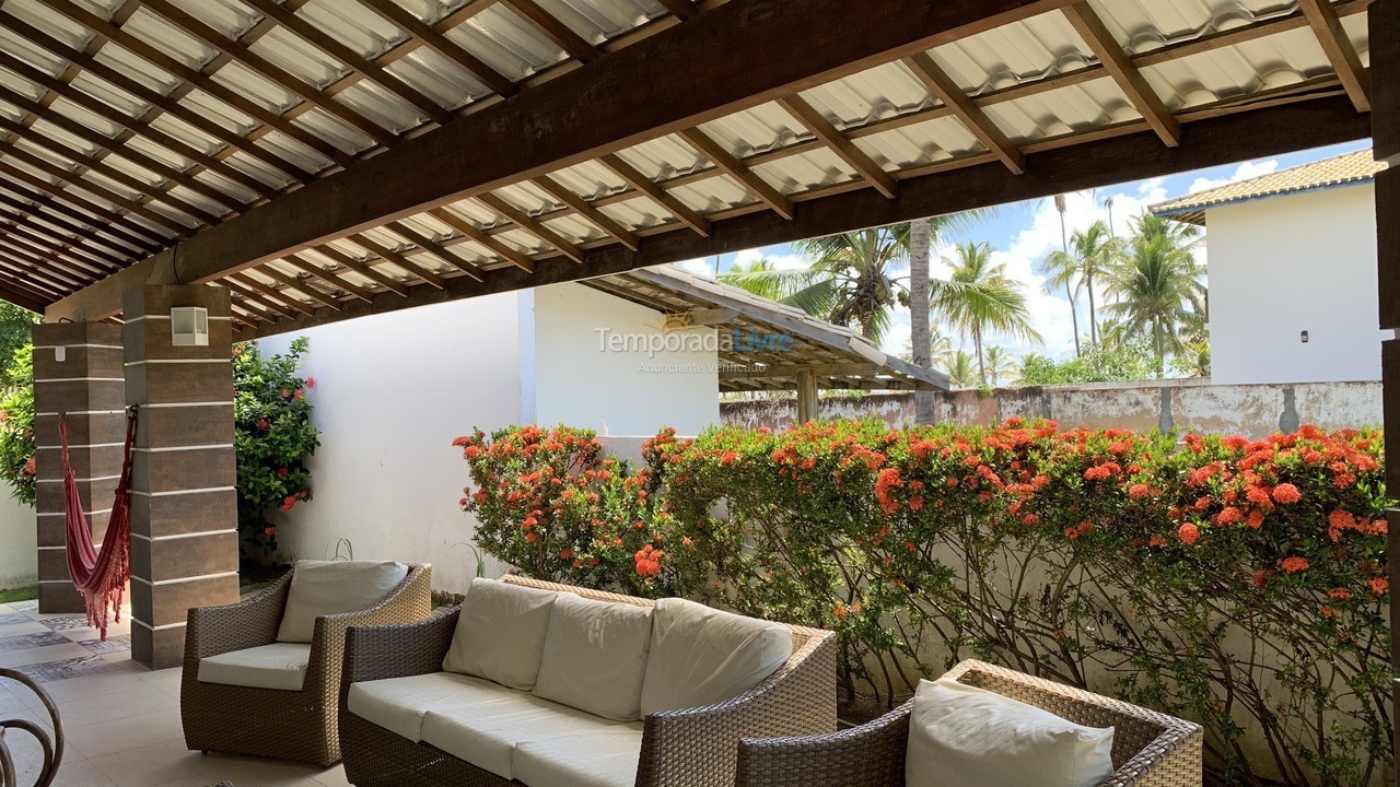 Casa para aluguel de temporada em Camaçari (Praia de Guarajuba)