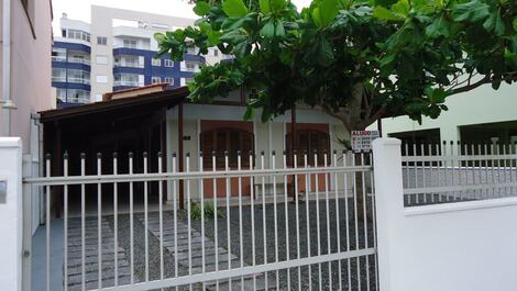 Casa para alugar em São Francisco do Sul - Enseada