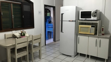 Casa para 10 pessoas, centralizada a 50m da praia