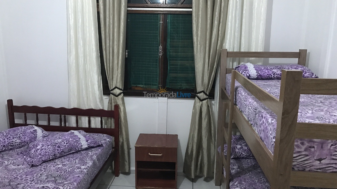 Casa para aluguel de temporada em São Francisco do Sul (Enseada)