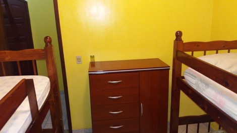 quarto duas beliches