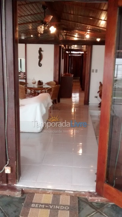 House for vacation rental in Ubatuba (Praia do Lázaro)