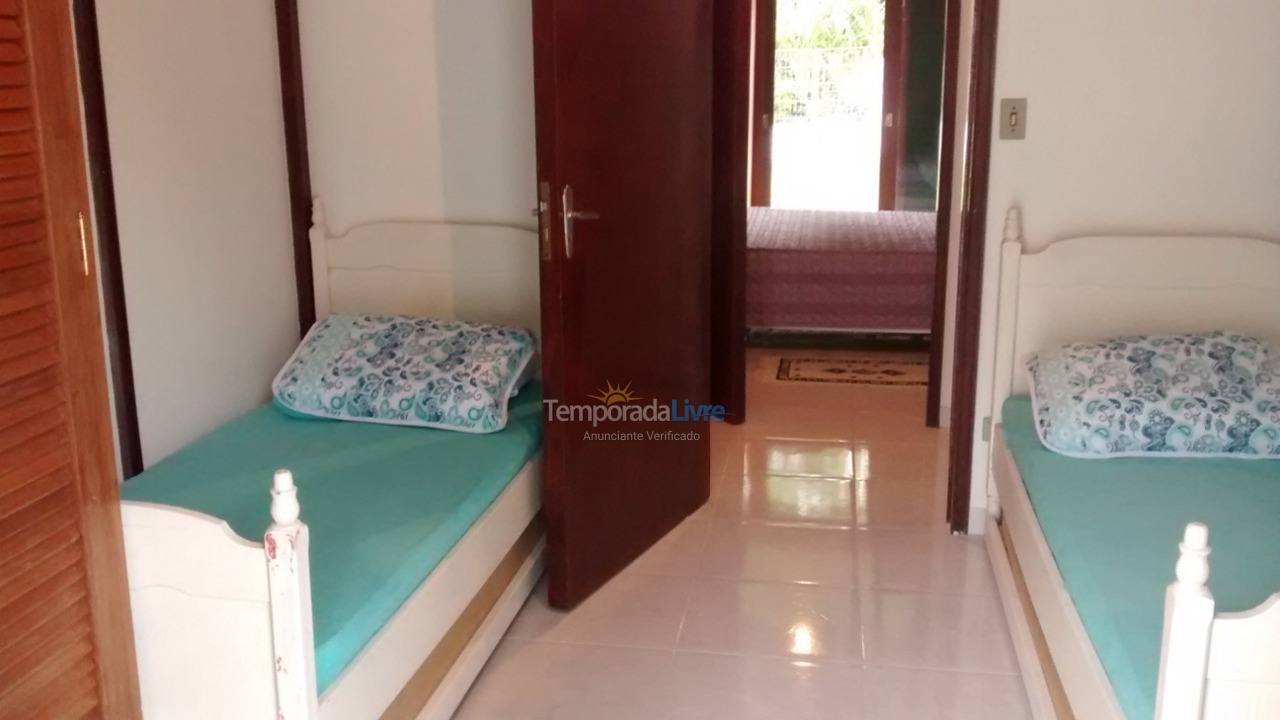 House for vacation rental in Ubatuba (Praia do Lázaro)