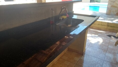 "Recanto Narnia" Casa temporada en la playa con piscina en Peruíbe