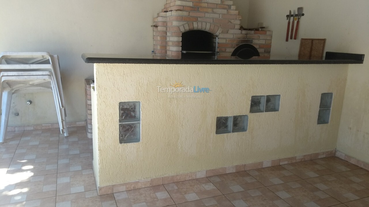 Casa para alquiler de vacaciones em Peruíbe (Balneario Maria Helena Novaes)