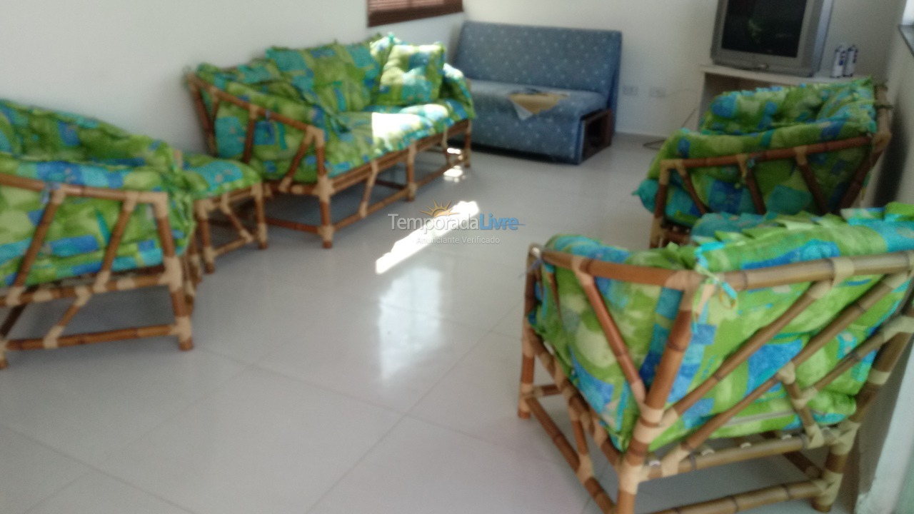 Casa para alquiler de vacaciones em Peruíbe (Balneario Maria Helena Novaes)