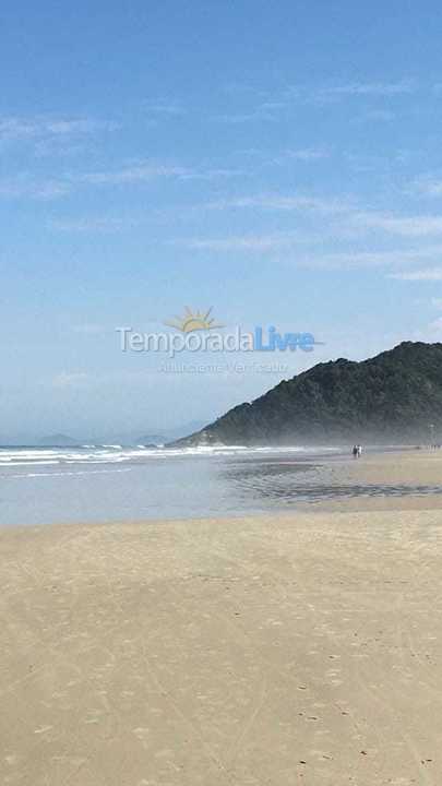 Casa para aluguel de temporada em Bertioga (Boraceia)