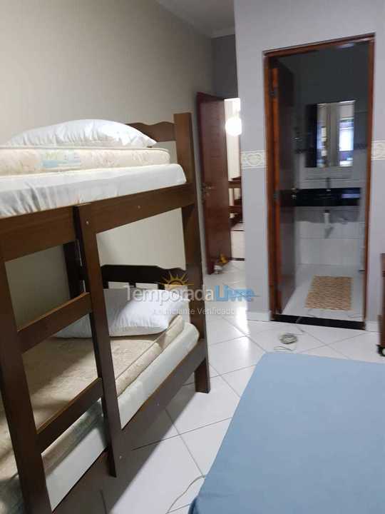 Casa para aluguel de temporada em Bertioga (Boraceia)