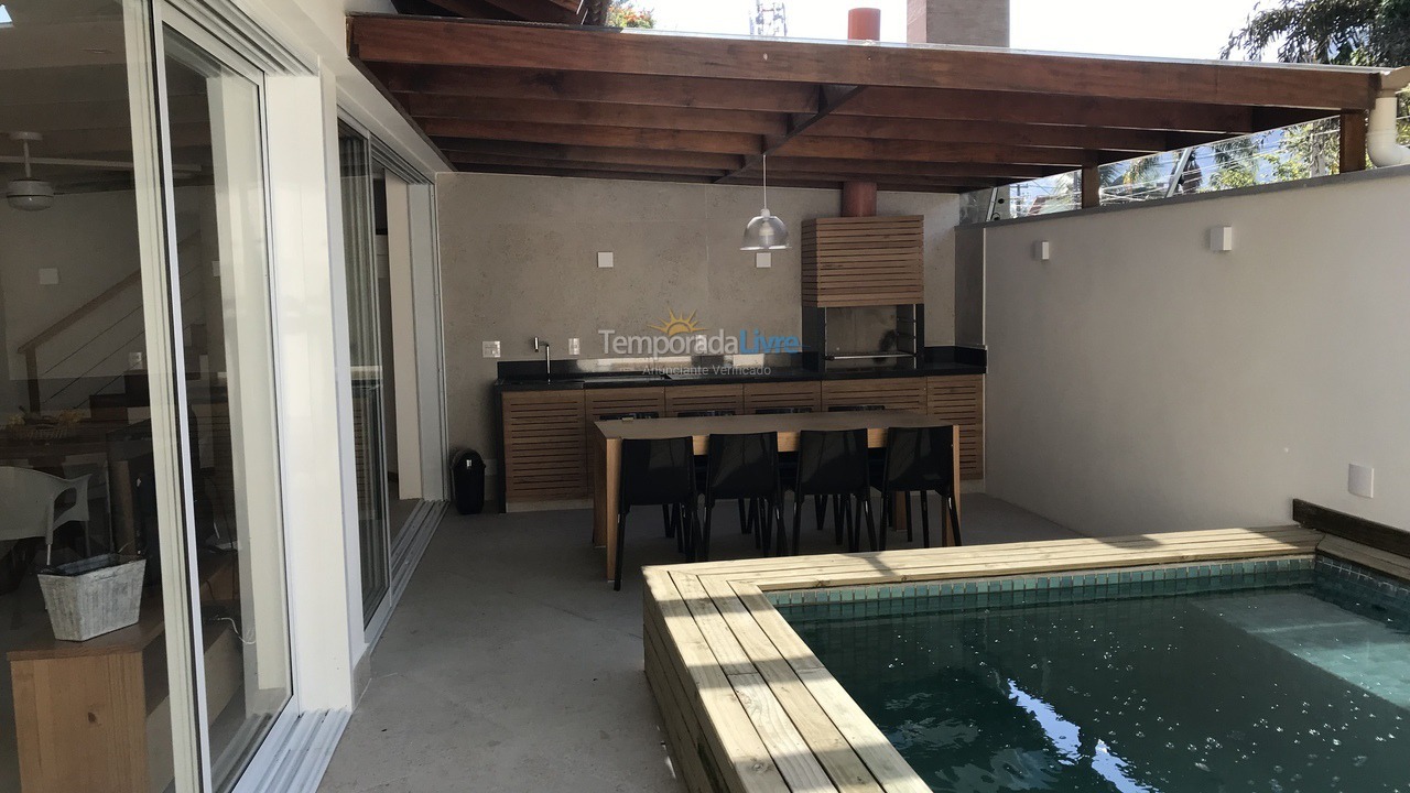 Casa para aluguel de temporada em São Sebastião (Juquehy)