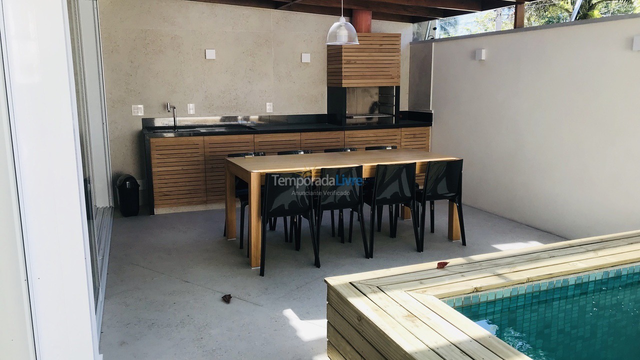 Casa para aluguel de temporada em São Sebastião (Juquehy)