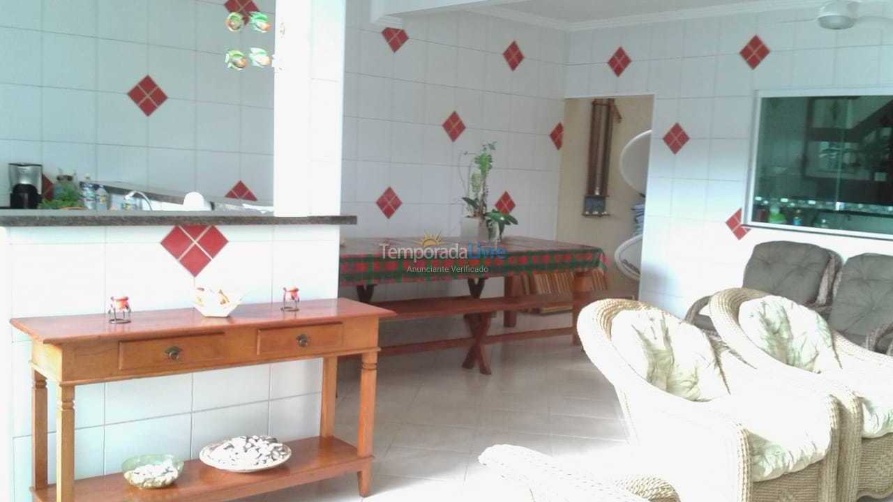 Casa para aluguel de temporada em Bertioga (Boraceia)