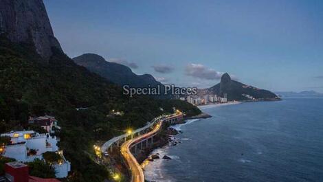 MEJOR CASA EN JOÁ CASA MODERNA FRENTE AL MAR JOATINGA/JOÁ