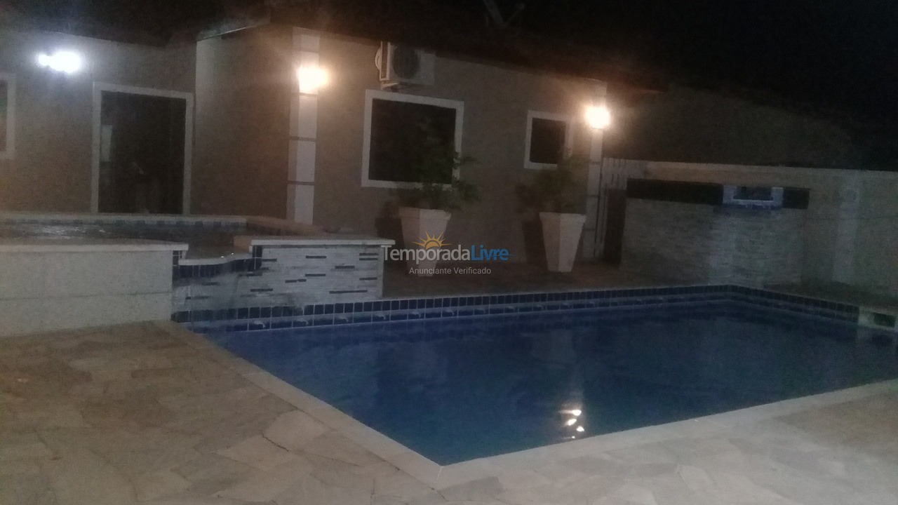 Casa para alquiler de vacaciones em Bertioga (Boraceia)