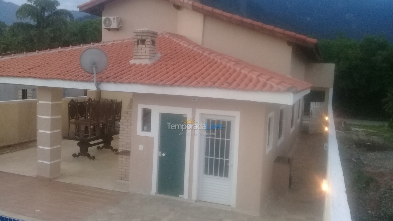 Casa para alquiler de vacaciones em Bertioga (Boraceia)
