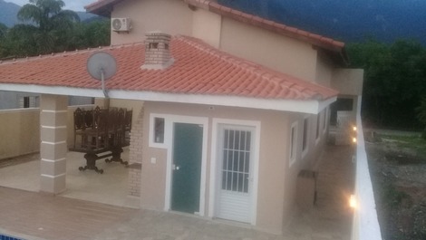 Lindo piso frente a la sierra