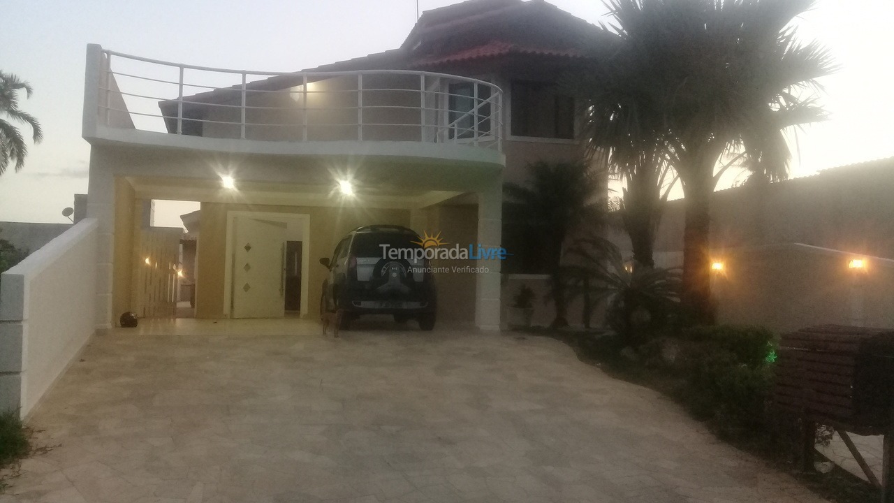 Casa para alquiler de vacaciones em Bertioga (Boraceia)